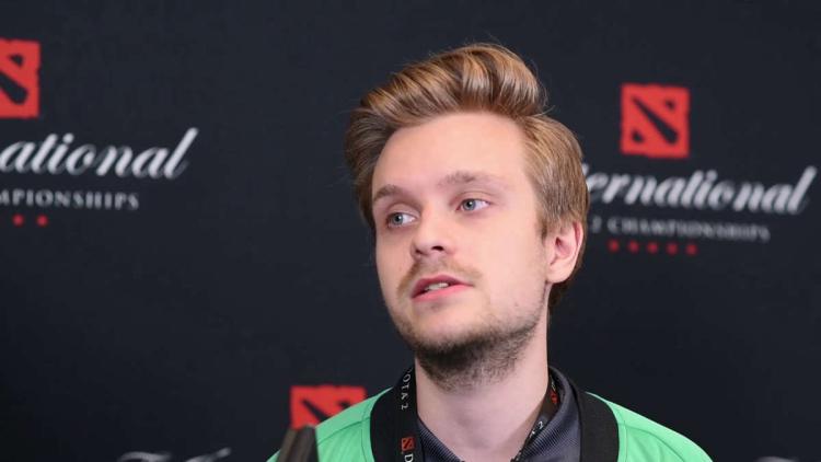 JerAx ogłosił poszukiwania nowego zespołu