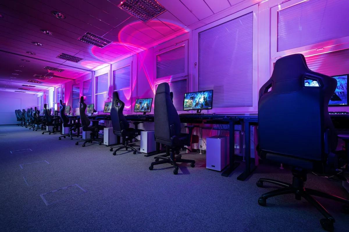 Aktualizacje bohaterów i zmiany w mecie w League of Legends w ramach patcha 25.8