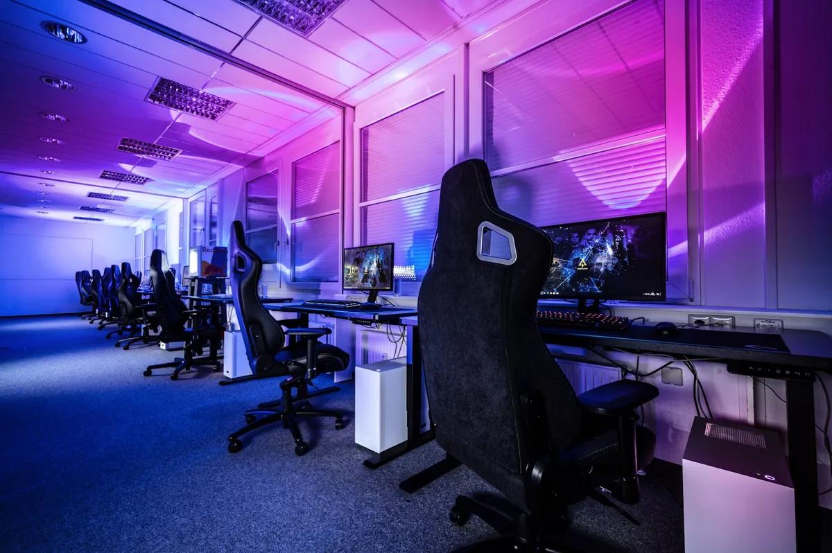 Wzrost popularności e-sportu: Czy rywalizujący gracze są nowymi sportowcami?