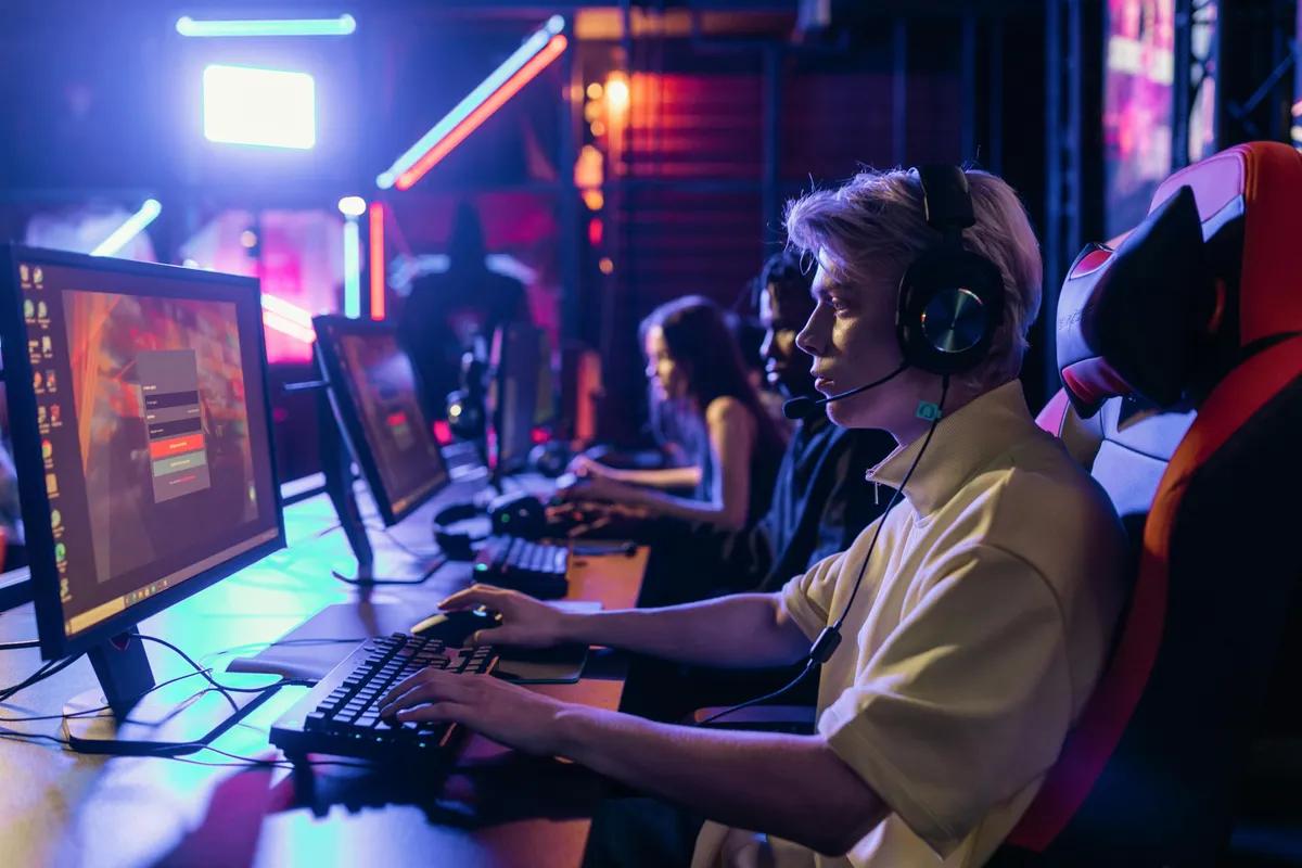 Najciekawsze gry kasynowe dla miłośników esportu