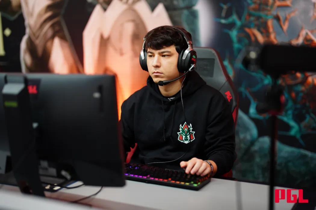 SoNNeikO kompletuje nową drużynę Dota 2: Team Tea