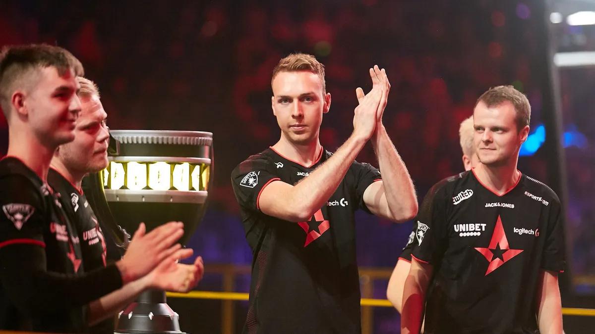 Czterokrotny mistrz Major Lukas "gla1ve" Rossander oficjalnie wycofuje się z profesjonalnej gry
