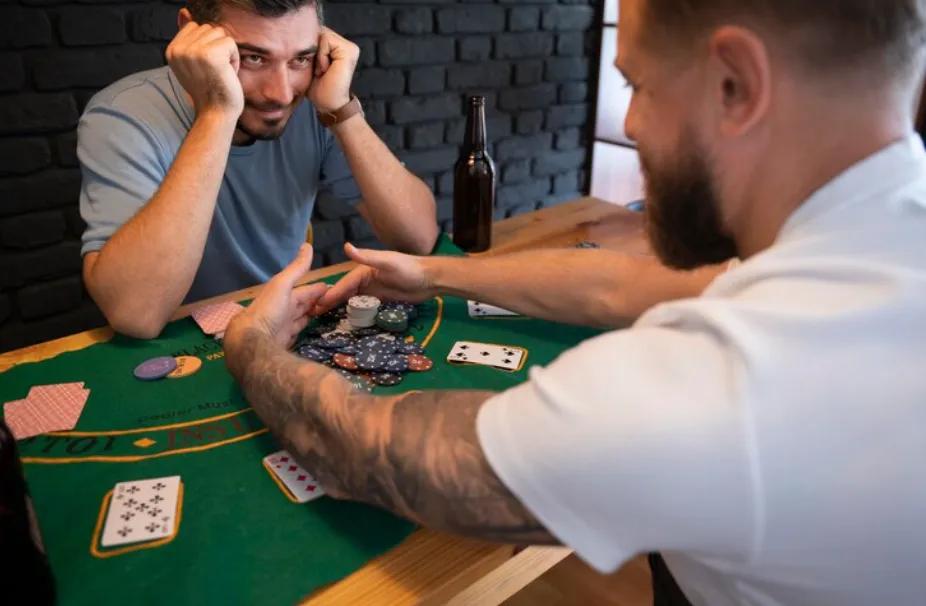 Kiedy „tilt” wygrywa z taktyką i jak wrócić do gry?