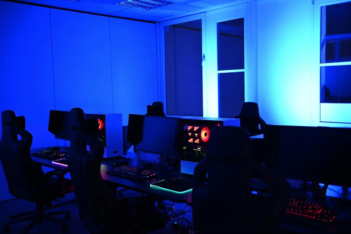 Patch, Który Zmienia Sezon: Jak Aktualizacje Gier Przestawiają Cały Esport