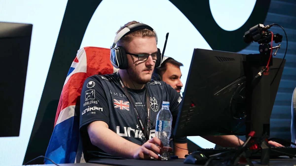 smooya ujawnił swoją pensję podczas gry dla BIG i fnatic