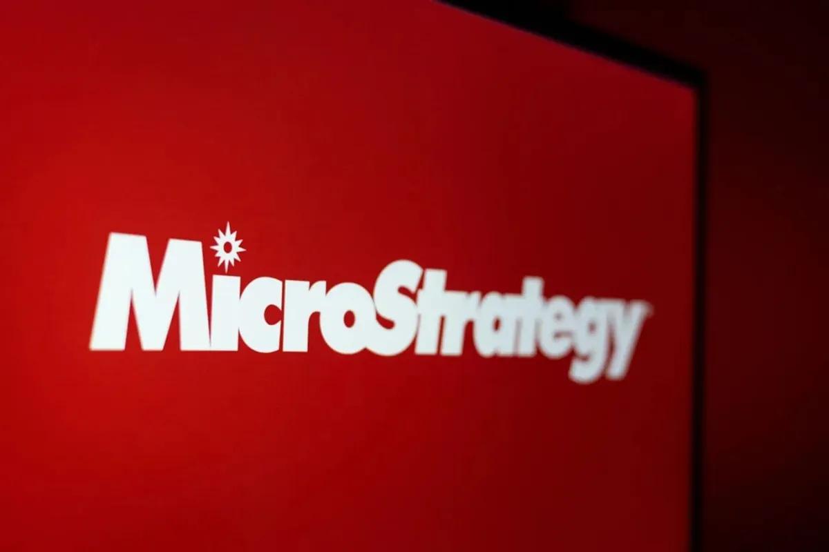 MicroStrategy stoi w obliczu rekordowych strat spowodowanych spadkiem Bitcoina