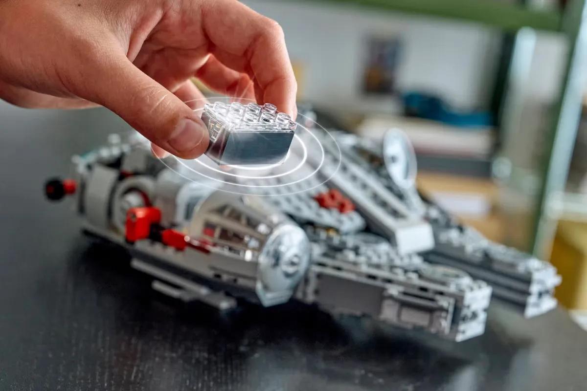 Fan LEGO zmienia DeLoreana w Sokoła Millennium