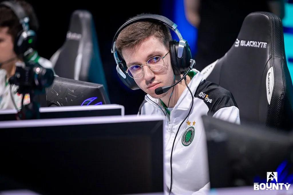 Zmiany w Team Falcons: karrigan zastępuje kyxsana