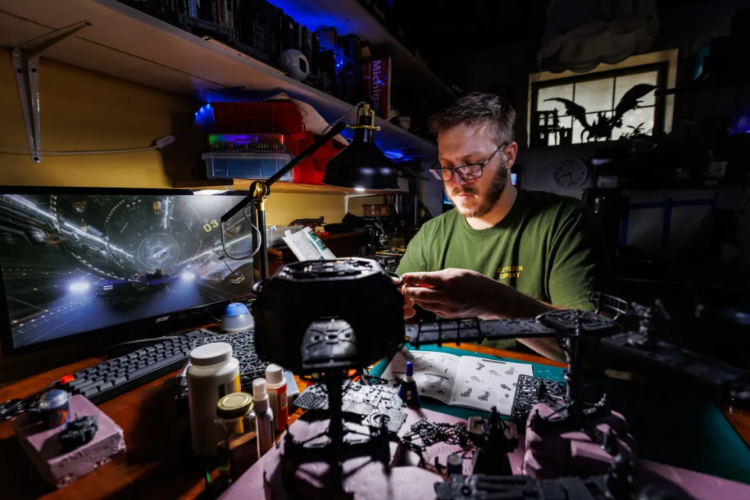 Guy Turns His Basement Into a Full-Blown Starship Because Why Not? 2