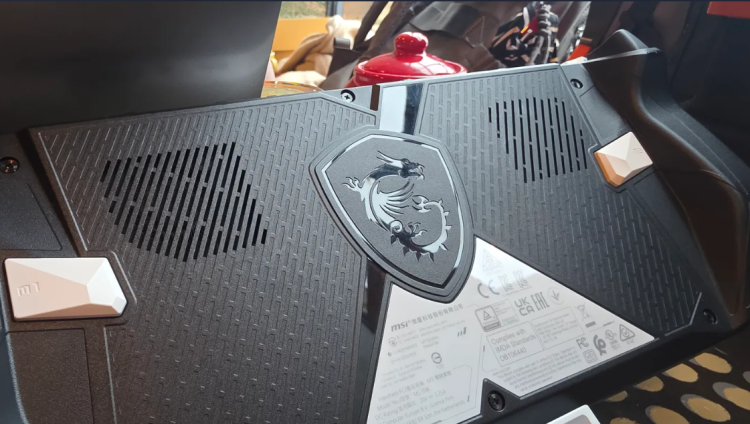 MSI Claw A8 BZ2EM ląduje między rywalami, nie ruszając pola 3